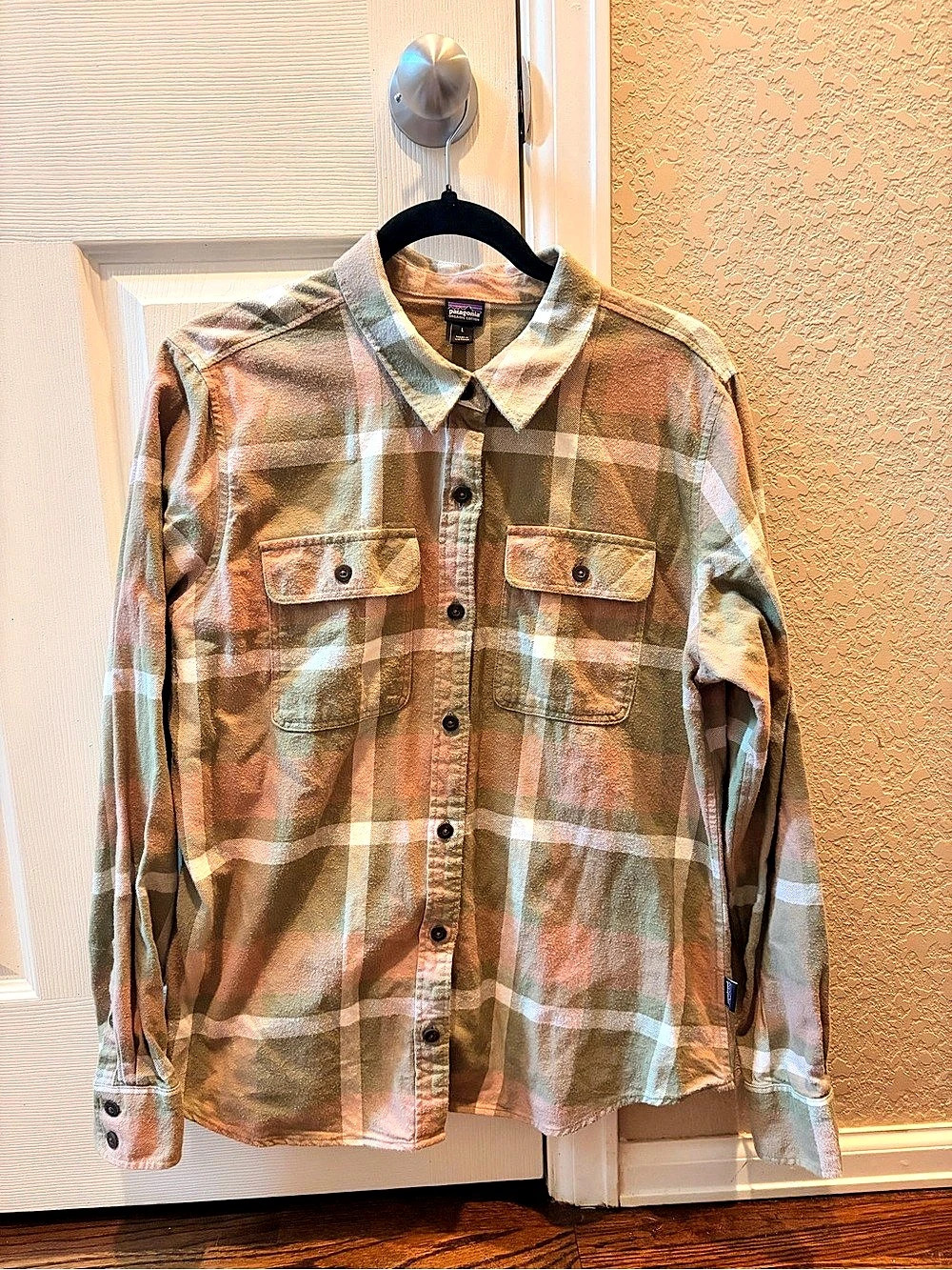 Patagonia Plaid Organic Cotton Shirt Size Large Like New
